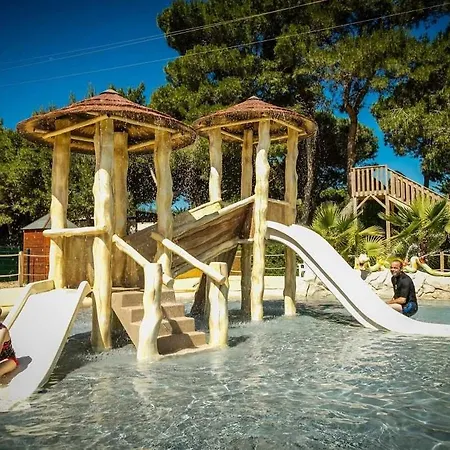 4 Etoiles - Parc Aquatique - Eeifae *